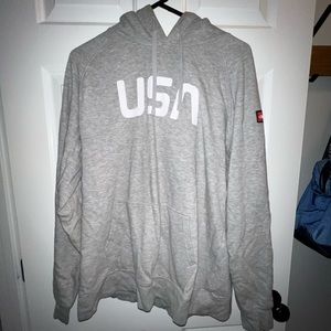 Women’s grey North Face hoodie